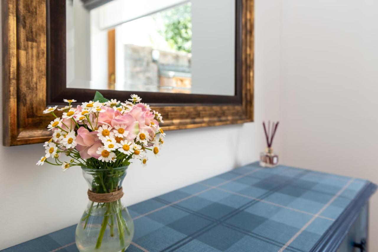 Dormie Cottage, Lovely Bright And Spacious Bungalow With Wood Fire 巴拉特 外观 照片